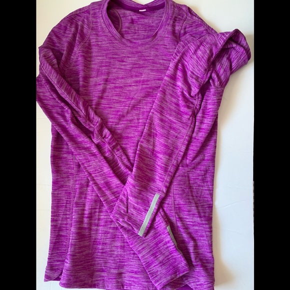 Lululemon long sleeve EUC, 8